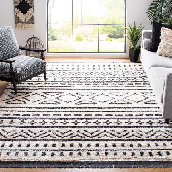 Safavieh Burko 226 Power Loomed 43% Polyester/39% Jute/18% Cotton Rug BUR226A-9