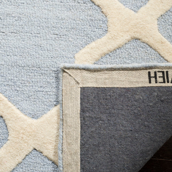 Safavieh Cambridge CAM121 Hand Tufted Rug