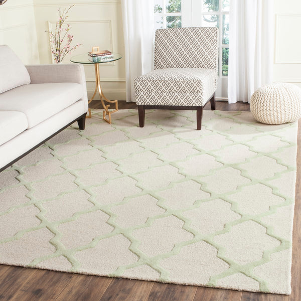 Safavieh Cambridge CAM121 Hand Tufted Rug