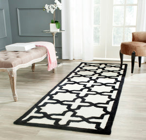Safavieh Cambridge CAM125 Hand Tufted Rug