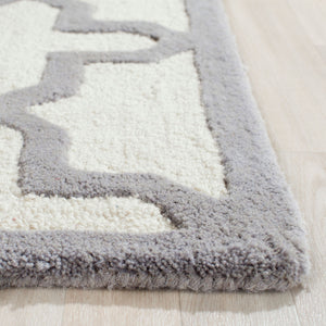 Safavieh Cambridge 125 Hand Tufted Wool Rug CAM125Y-28