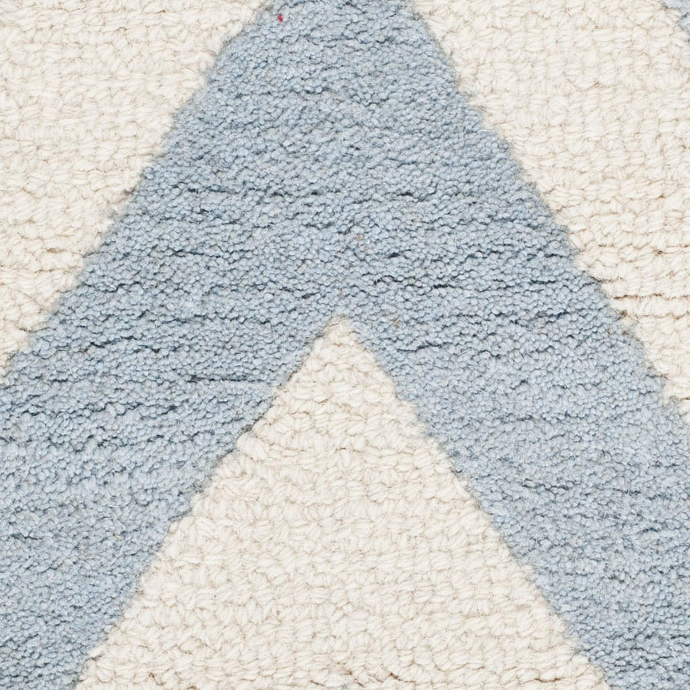 Safavieh Cambridge CAM139 Hand Tufted Rug