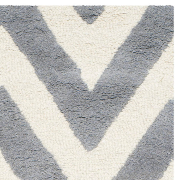 Safavieh Cambridge CAM139 Hand Tufted Rug