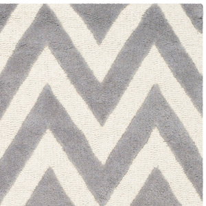 Safavieh Cambridge CAM139 Hand Tufted Rug