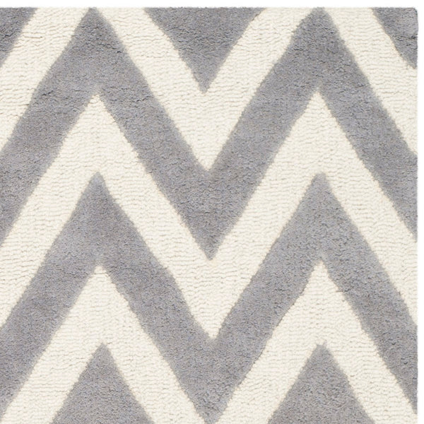 Safavieh Cambridge CAM139 Hand Tufted Rug