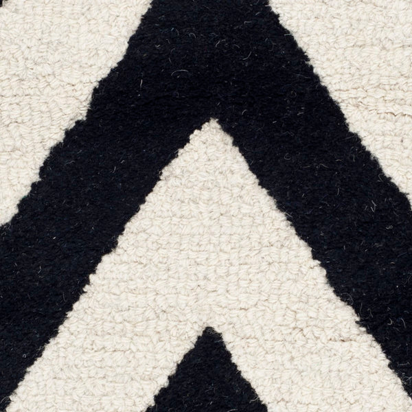 Safavieh Cambridge CAM139 Hand Tufted Rug