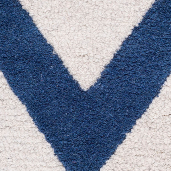 Safavieh Cambridge CAM139 Hand Tufted Rug