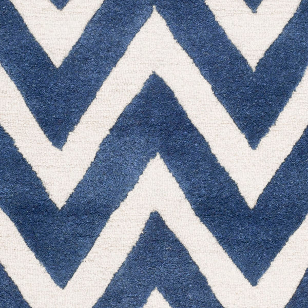 Safavieh Cambridge CAM139 Hand Tufted Rug