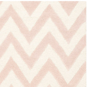 Safavieh Cambridge CAM139 Hand Tufted Rug