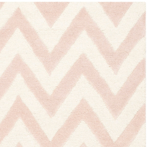 Safavieh Cambridge CAM139 Hand Tufted Rug