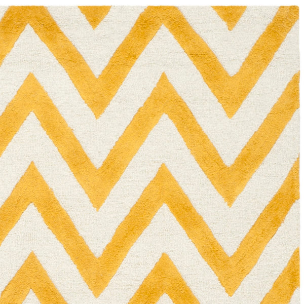 Safavieh Cambridge CAM139 Hand Tufted Rug