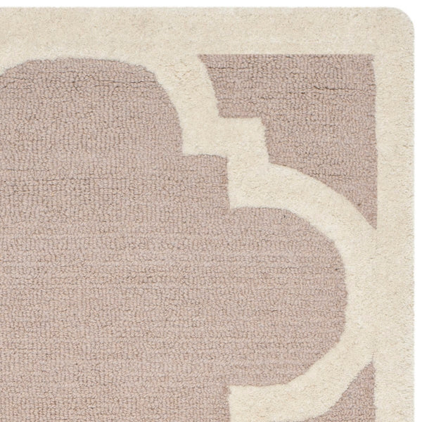 Safavieh Cambridge CAM140 Hand Tufted Rug