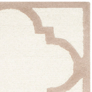 Safavieh Cambridge CAM140 Hand Tufted Rug