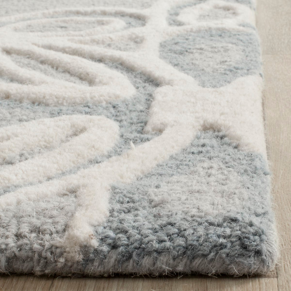 Safavieh Cambridge CAM725 Hand Tufted Rug