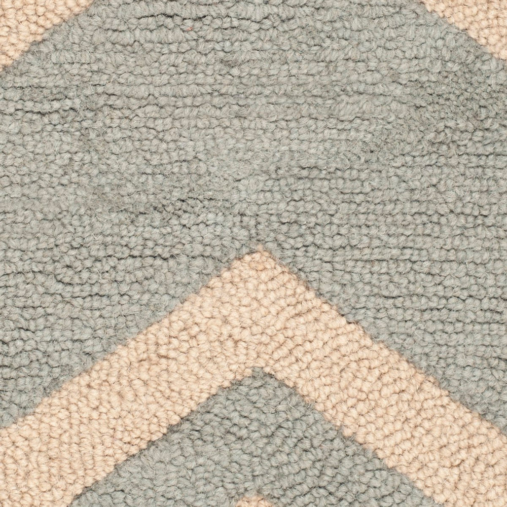 Safavieh Cambridge CAM824 Hand Tufted Rug