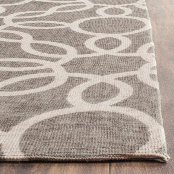 Safavieh Cedar CDR229 Hand Loomed Rug