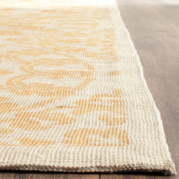 Safavieh Cedar CDR262 Hand Loomed Rug