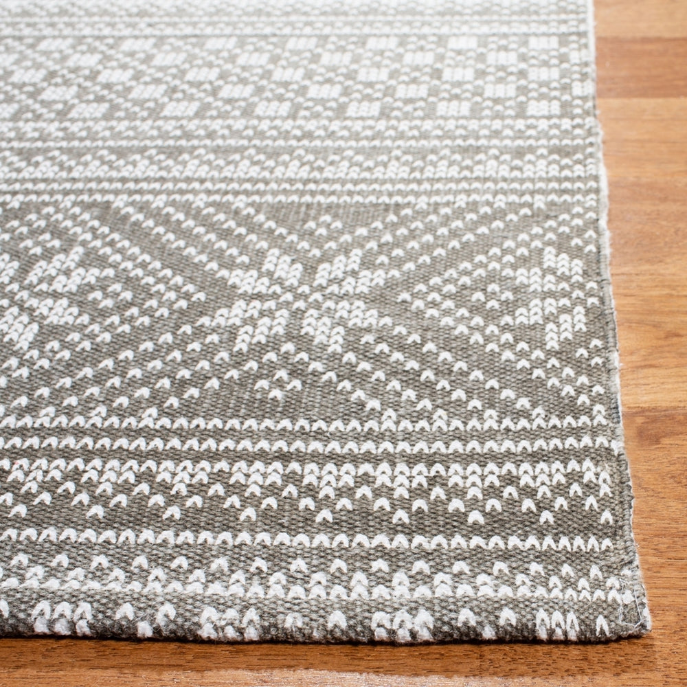 Safavieh Cedar Brook 711 Hand Loomed Cotton Contemporary Rug CDR711F-4