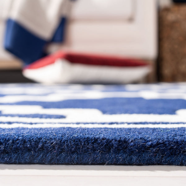 Safavieh Chatham 743 Hand Tufted Wool Rug CHT743C-3