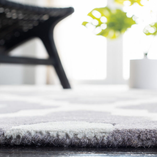 Safavieh Chatham 748 Hand Tufted Wool Rug CHT748D-3SQ