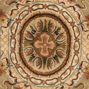 Safavieh Classic CL304 Hand Tufted Rug