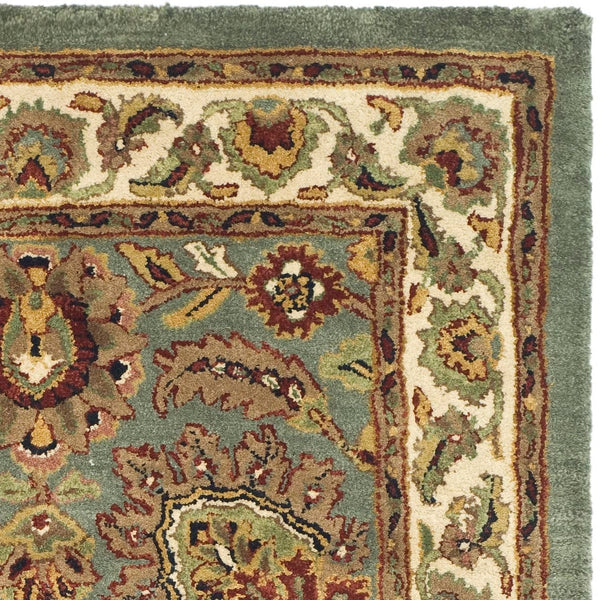 Safavieh Classic CL359 Hand Tufted Rug