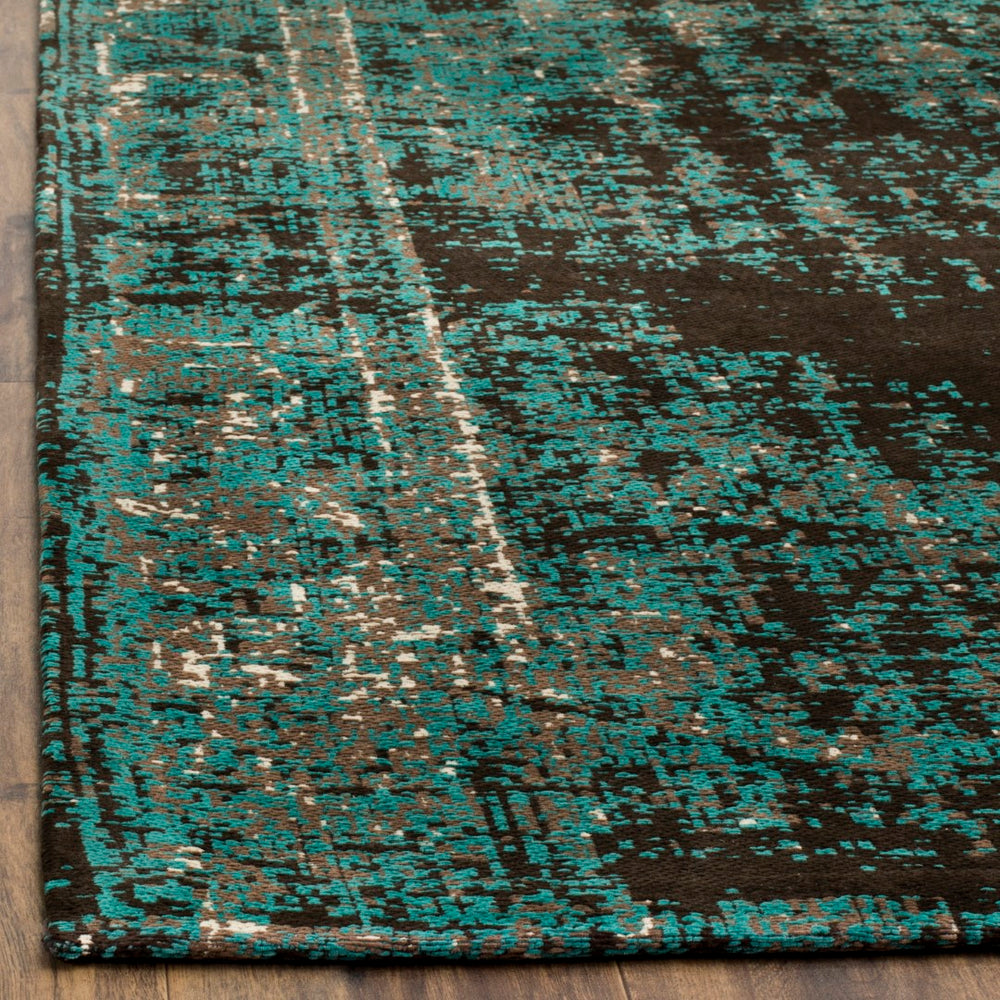 Safavieh Classic CLV225 Power Loomed Rug