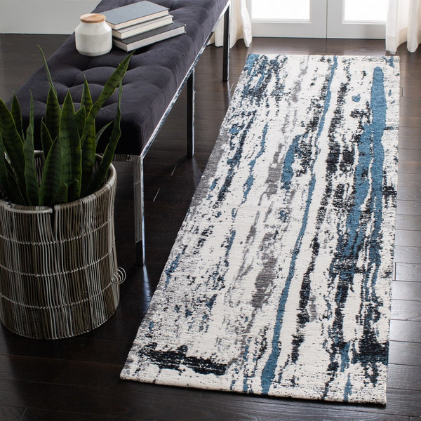 Safavieh Classic Vintage 702 Power Loomed Polyester And Chenille Traditional Rug CLV702N-28