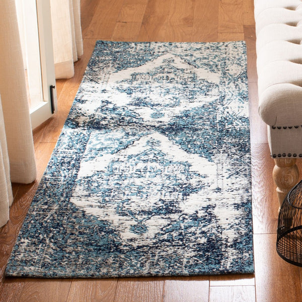 Safavieh Classic Vintage 703 Power Loomed Polyester And Chenille Traditional Rug CLV703M-28