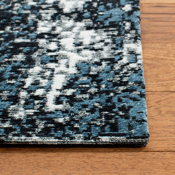 Safavieh Classic Vintage 703 Power Loomed Polyester And Chenille Traditional Rug CLV703N-28