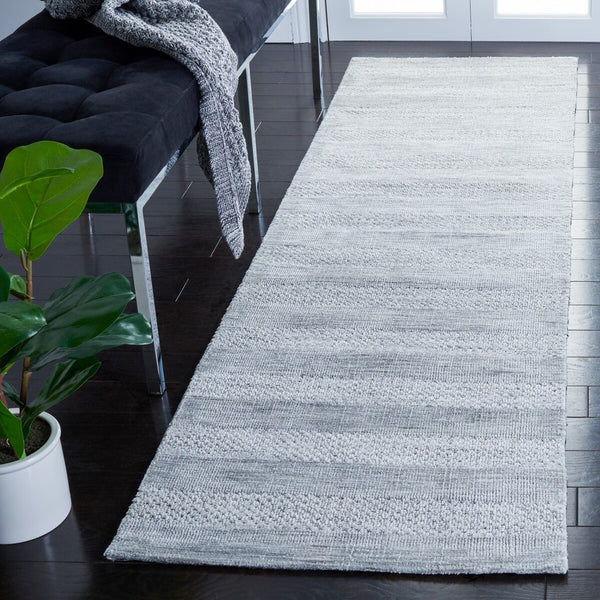 Safavieh Classic Vintage 952 Hand Loomed Micro Fiber Rug CLV952G-8