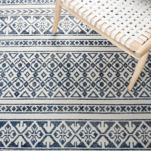 Safavieh Carnegie 620 Power Loomed 70% Polypropylene/25% Jute/5% Polyester Rug CNG620N-9