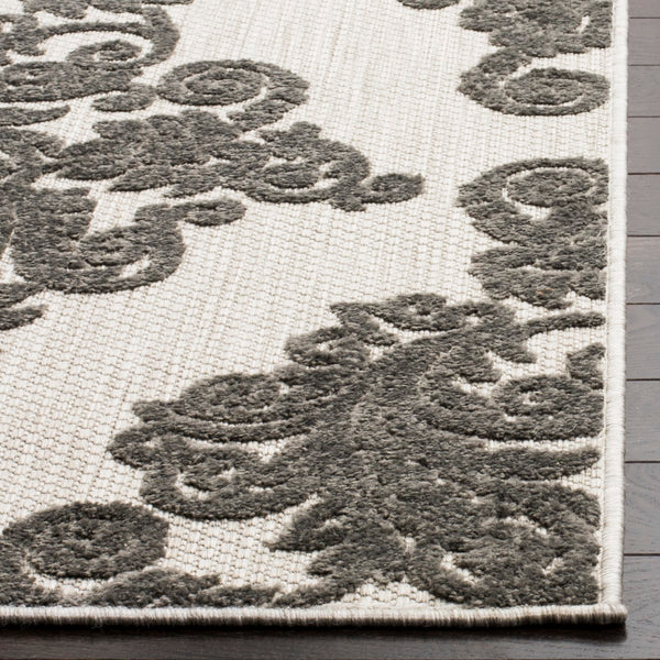 Safavieh Cottage COT909 Power Loomed Rug