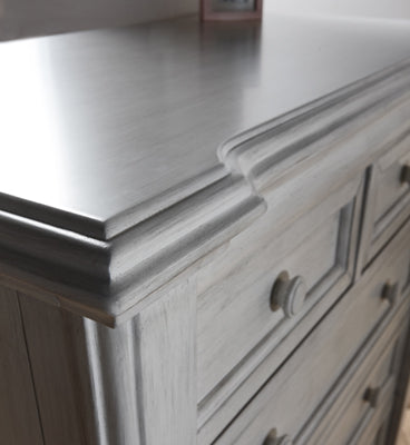 Pali Cristallo 5-Drawer Chest Vintage White Acacia, Poplar and Birch Veneer 2205-VW