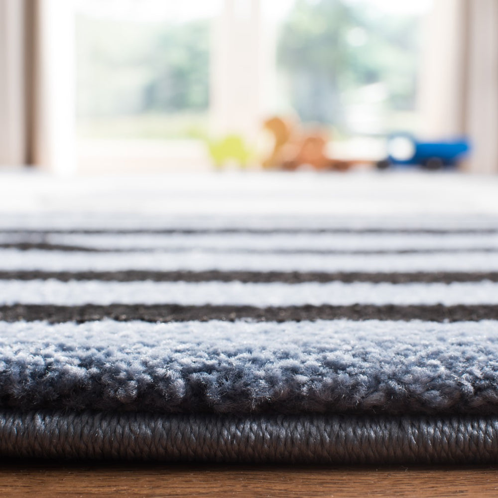 Safavieh Carousel CRK126 Power Loomed Rug