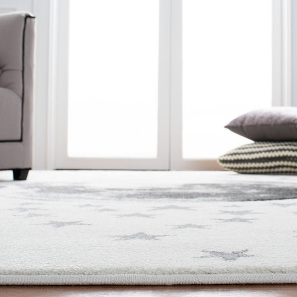 Safavieh Carousel Kids 135 Power Loomed Polyproplyene Pile Kids Rug CRK135A-7SQ