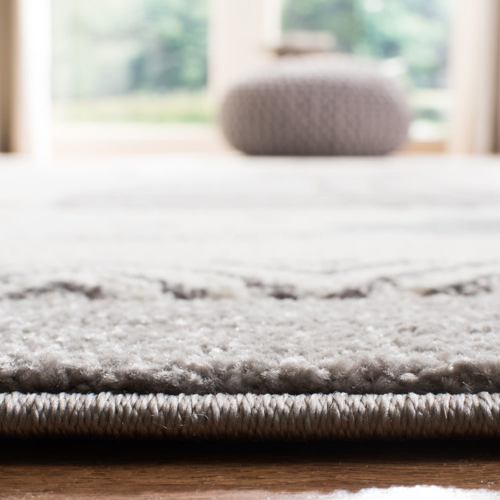 Safavieh Carousel CRK187 Power Loomed Rug