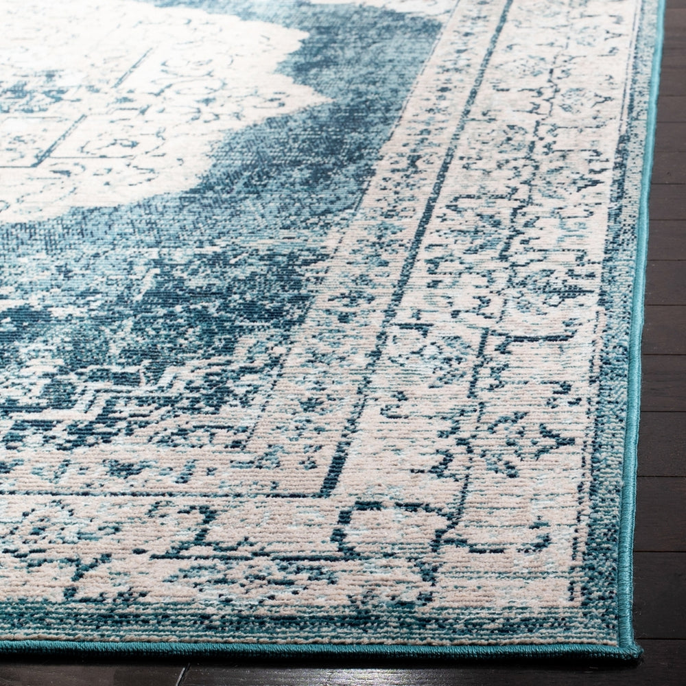 Safavieh Crystal 519 Power Loomed Polypropylene Transitional Rug CRS519B-4