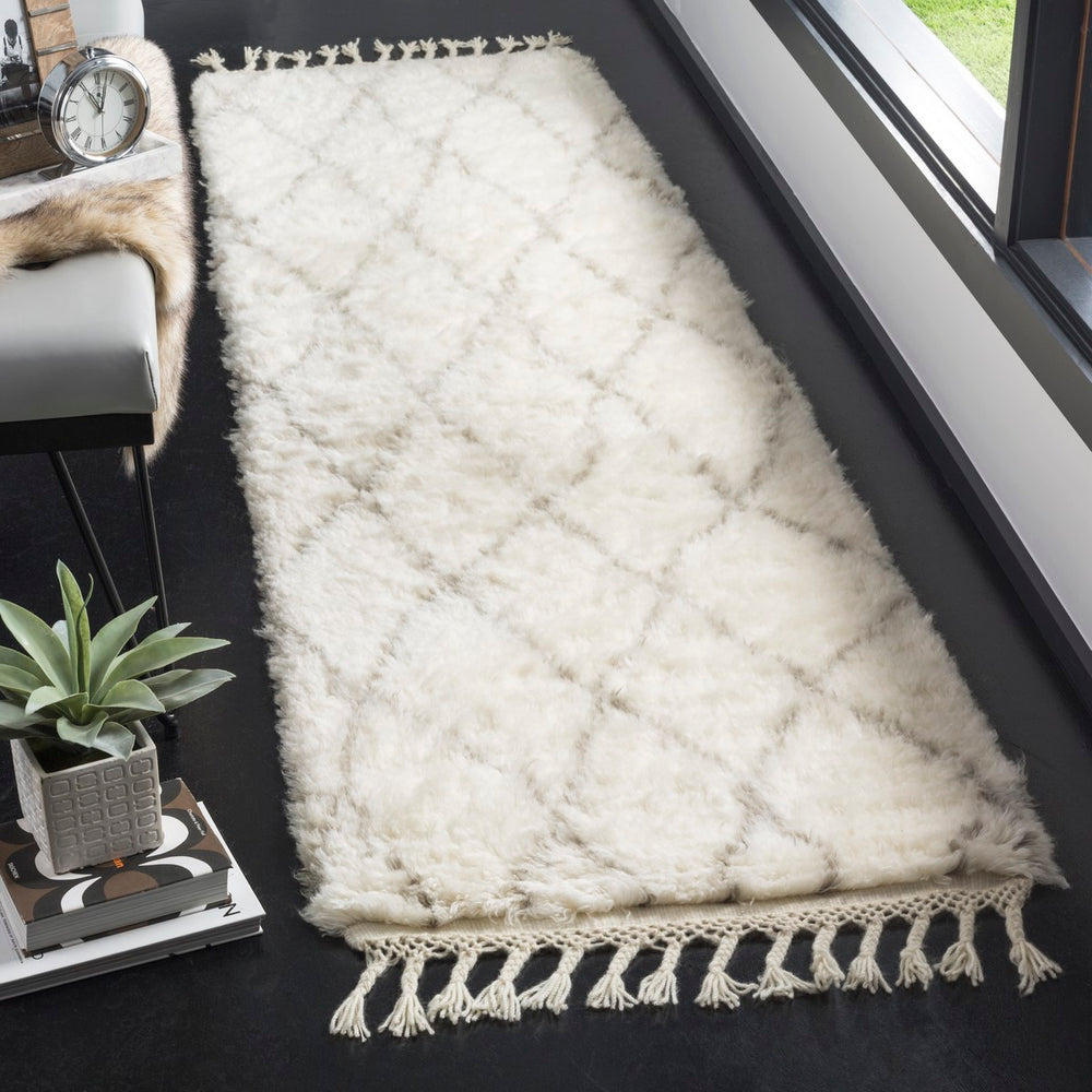 Safavieh Casablanca CSB145 Hand Knotted (Without Backing) Rug