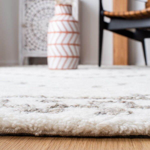 Casablanca 205 Bohemian Hand Tufted 80% Wool, 10% Polyester, 10% Cotton Rug Taupe / Ivory