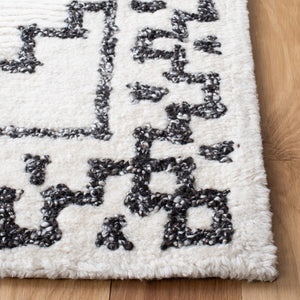 Casablanca 205 Bohemian Hand Tufted 80% Wool, 10% Polyester, 10% Cotton Rug Black / Ivory