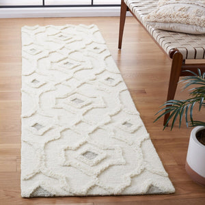 Safavieh Casablanca 376 Hand Tufted Wool Bohemian Rug CSB376A-8