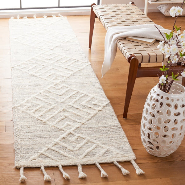 Safavieh Casablanca 451 With Tassel 100% Wool Pile Hand Tufted Rug CSB451B-9