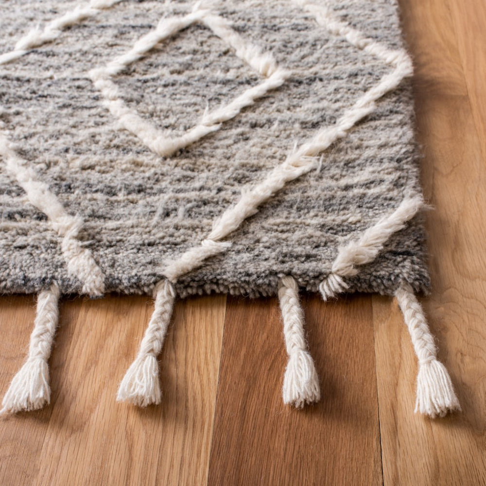 Safavieh Casablanca CSB456 Hand Tufted Rug