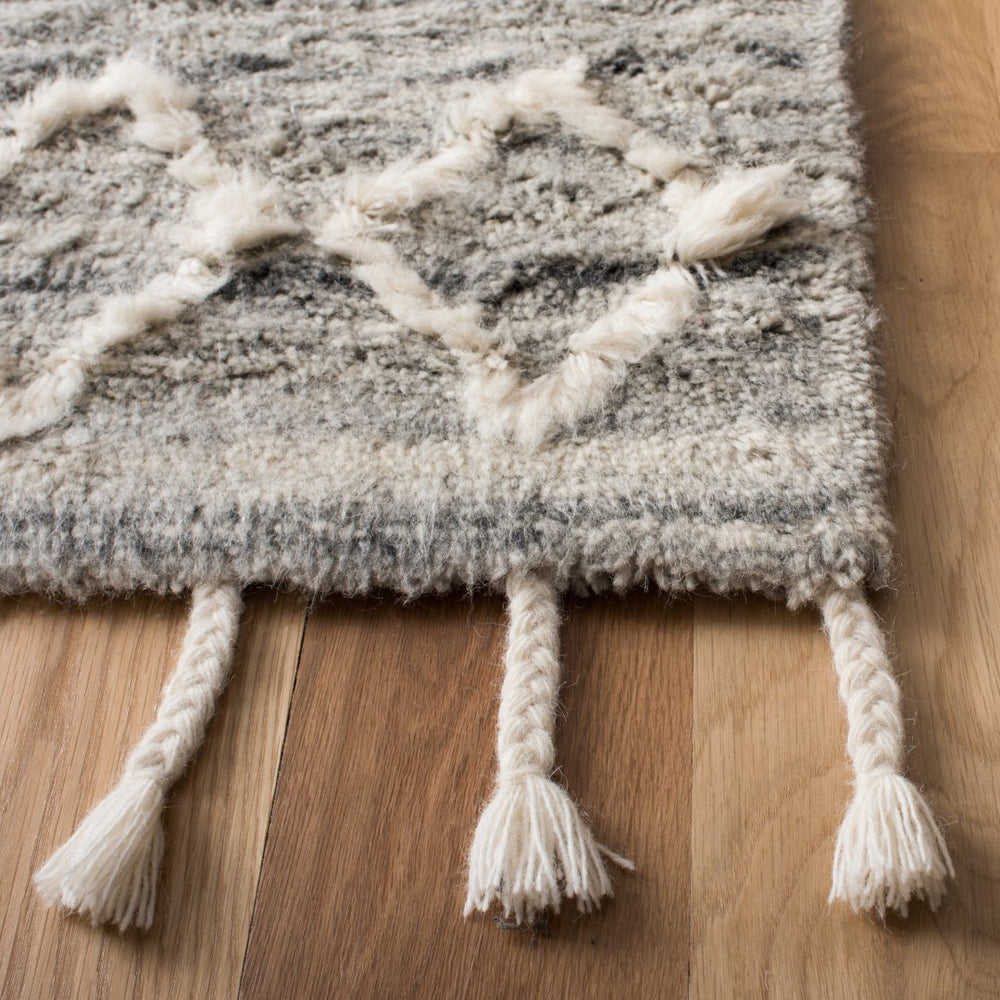 Safavieh Casablanca CSB460 Hand Tufted Rug