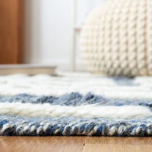 Casablanca 523 Hand Knotted 100% Wool Rug with Elegant Tassel Detailing for Luxurious Spaces