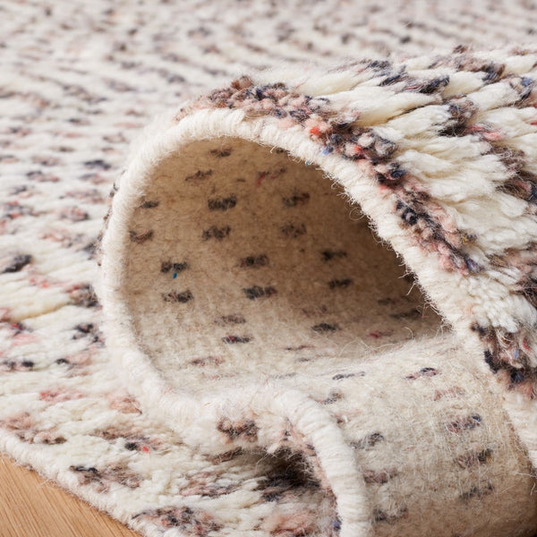 Casablanca 405 Bohemian Handknotted 85% Wool, 15% Cotton Rug Ivory / Pink