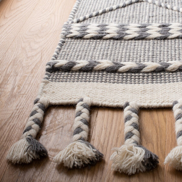 Casablanca 575 With Tassel Handloomed 80% Wool, 20% Cotton Bohemian Rug Grey / Ivory 80% WOOL, 20% COTTON CSB575F-8