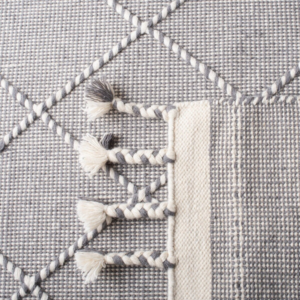 Casablanca 575 With Tassel Handloomed 80% Wool, 20% Cotton Bohemian Rug Grey / Ivory 80% WOOL, 20% COTTON CSB575F-8