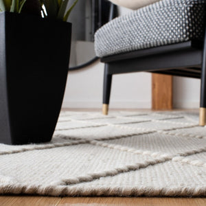 Casablanca 575 With Tassel Handloomed 80% Wool, 20% Cotton Bohemian Rug Silver / Ivory 80% WOOL, 20% COTTON CSB575G-8